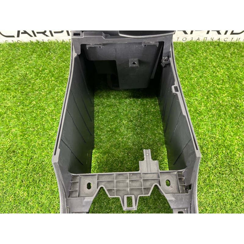 Центральная консоль (салон) Hyundai Ioniq AE 2019 Electro 84610G7100T9Y