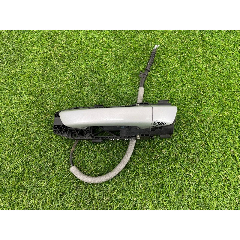 Ручка двери внешняя (кузов и элементы) Volkswagen Touareg NF 2012 3.0 7P6837205BGRU