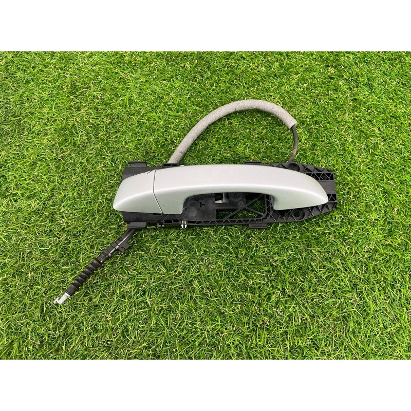 Ручка двери внешняя (кузов и элементы) Volkswagen Touareg NF 2012 3.0 7P6837205BGRU