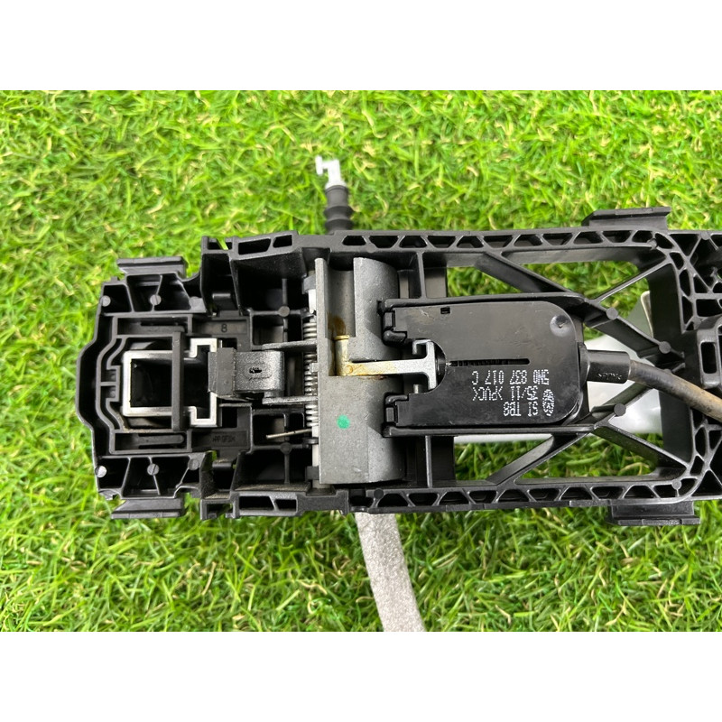 Ручка двери внешняя (кузов и элементы) Volkswagen Touareg NF 2012 3.0 7P6837205BGRU