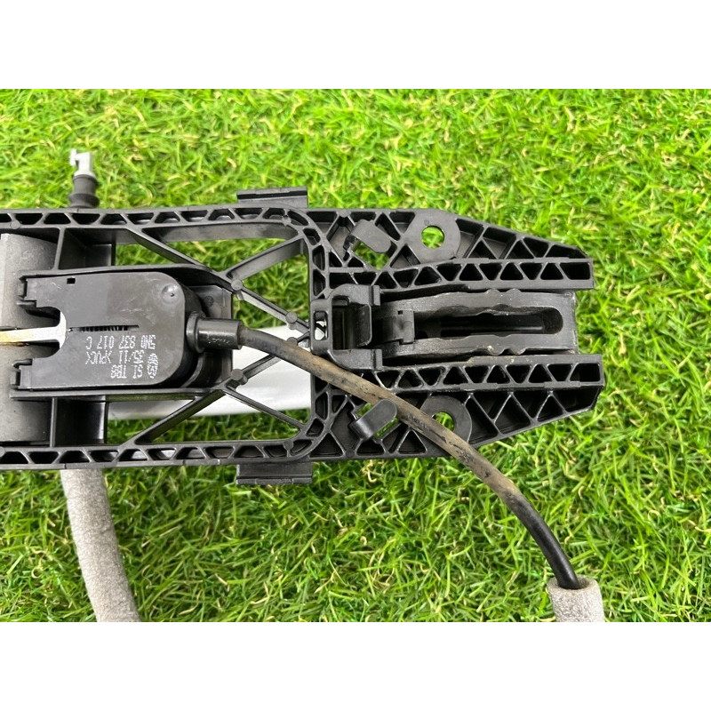 Ручка двери внешняя (кузов и элементы) Volkswagen Touareg NF 2012 3.0 7P6837205BGRU