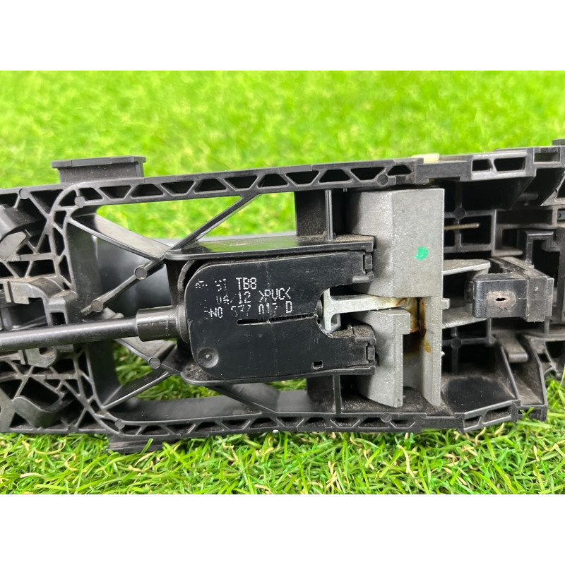Ручка двери внешняя (кузов и элементы) Volkswagen Touareg NF 2012 3.6 7P6837206EGRU