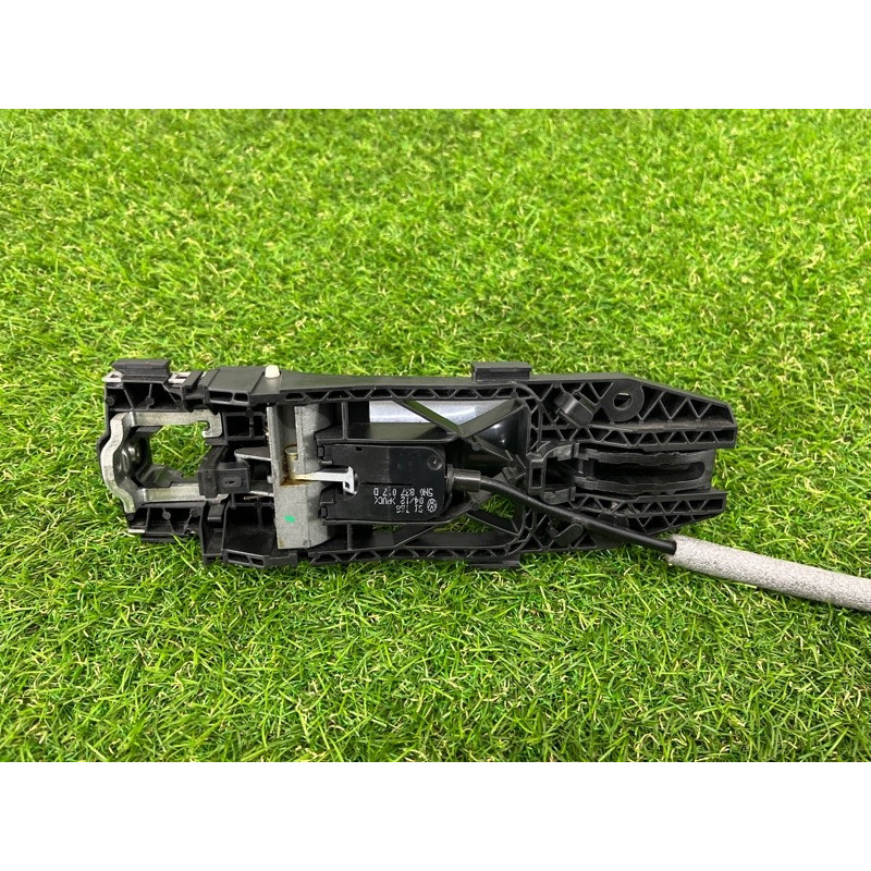 Ручка двери внешняя (кузов и элементы) Volkswagen Touareg NF 2012 3.6 7P6837205EGRU