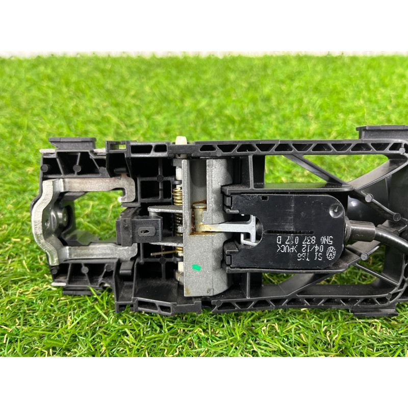 Ручка двери внешняя (кузов и элементы) Volkswagen Touareg NF 2012 3.6 7P6837205EGRU