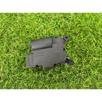 Привід заслонки обігрівача