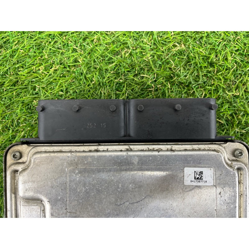 Блок управления двигателем (электрика / блоки управления) Volkswagen Touareg II NF 2013 3.0 7P0907311C