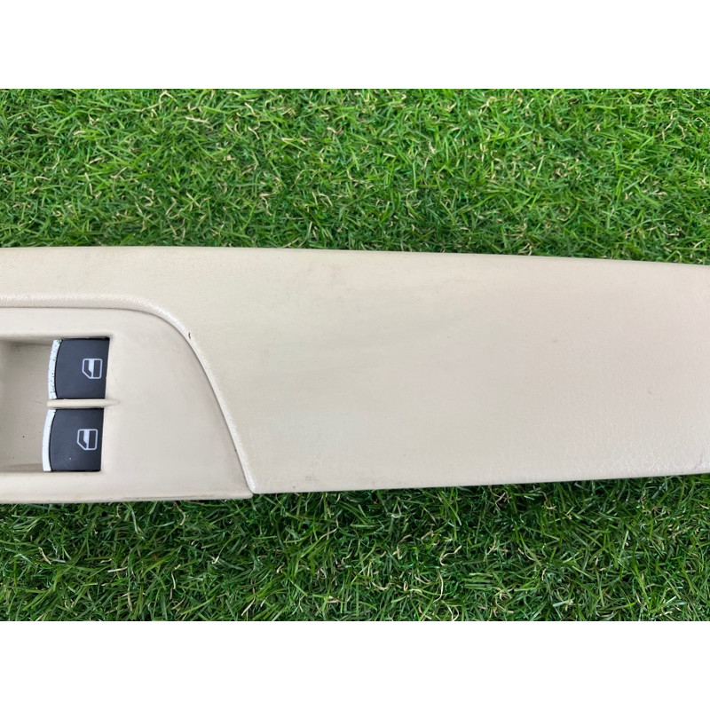 Обшивка ручки подлокотника (салон) Volkswagen Touareg FL 2015 3.6 7P1868169A86W