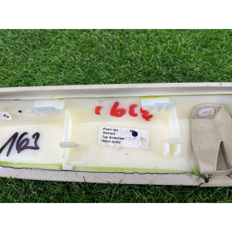 Обшивка ручки подлокотника (салон) Volkswagen Touareg FL 2015 3.6 7P1868169A86W