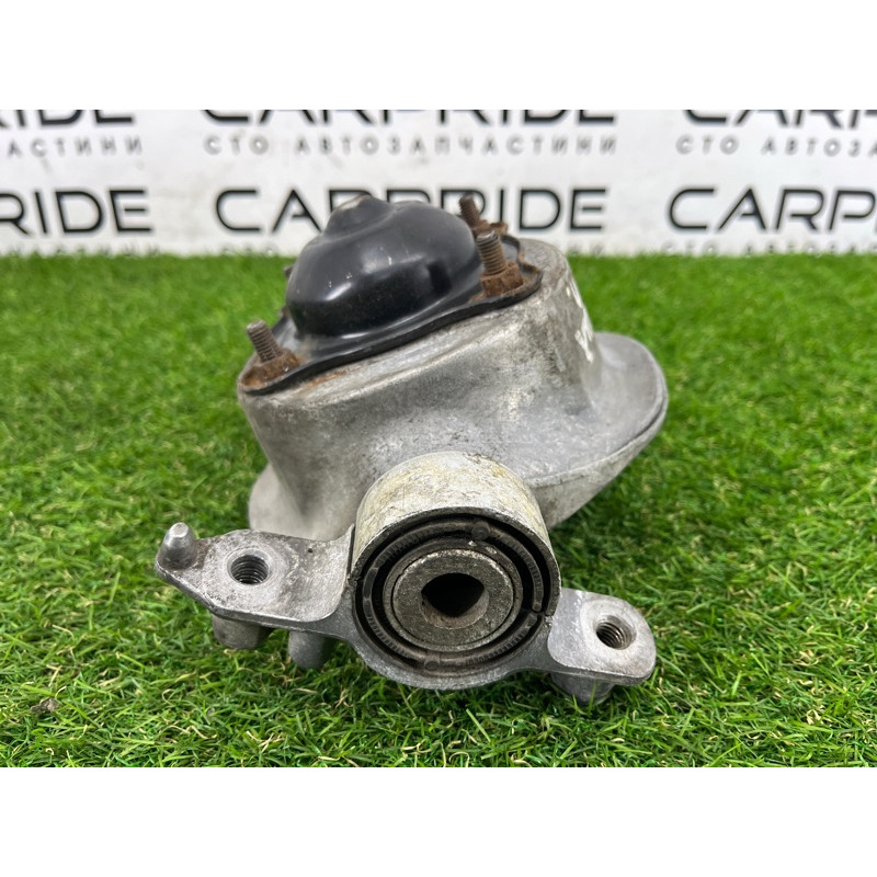Опора стойки (подвеска) Volkswagen Touareg II NF 2013 3.0 7P0512301