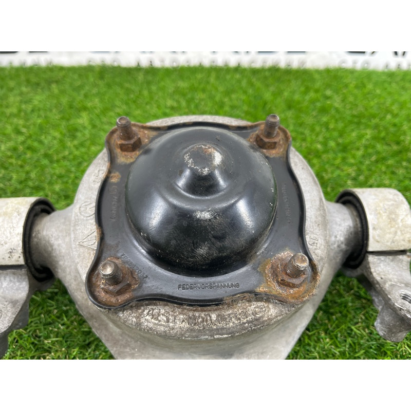 Опора стойки (подвеска) Volkswagen Touareg II NF 2013 3.0 7P0512301