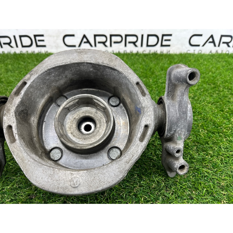 Опора стойки (подвеска) Volkswagen Touareg II NF 2013 3.0 7P0512301
