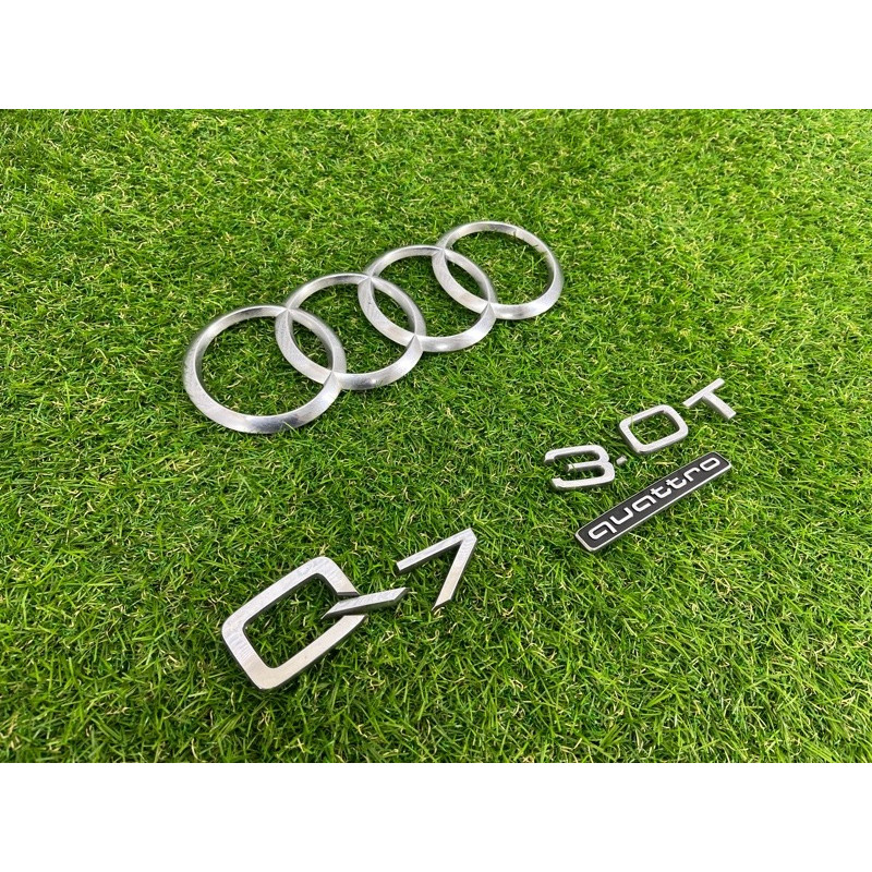 Комплект эмблем (кузов и элементы) AUDI Q7 4M 2017 3.0 TFSi CREC 4M08537422ZZ