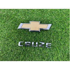 Комплект эмблем