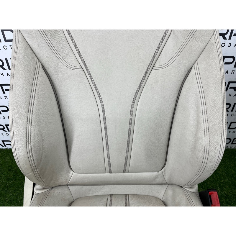 Передні сидіння (салон) BMW 5-series G30 2017 2.0 B46B20 52107363143