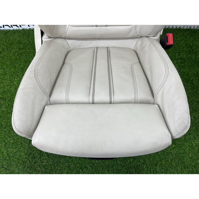 Передні сидіння (салон) BMW 5-series G30 2017 2.0 B46B20 52107363143