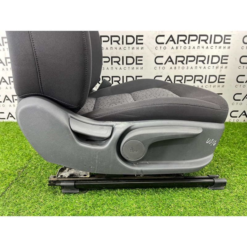 Передние сидения (салон) Hyundai Ioniq AE 2019 Electro 88300G7061SHD