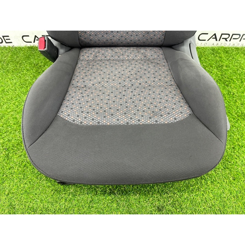 Передние сидения (салон) Hyundai Ioniq AE 2019 Electro 88300G7061SHD