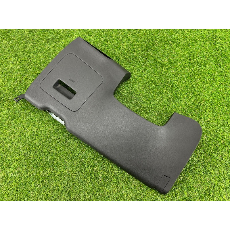 Накладка торпедо нижняя (салон) Hyundai Santa Fe TM 2019 2.4GDI 84750S2000NNB