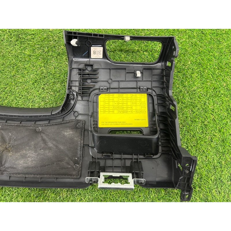 Накладка торпедо нижняя (салон) Hyundai Santa Fe TM 2019 2.4GDI 84750S2000NNB