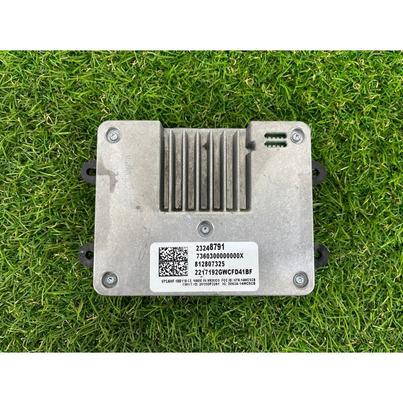 Блок управления беспроводной зарядкой (электрика / блок управления) Chevrolet Malibu 9 23248791