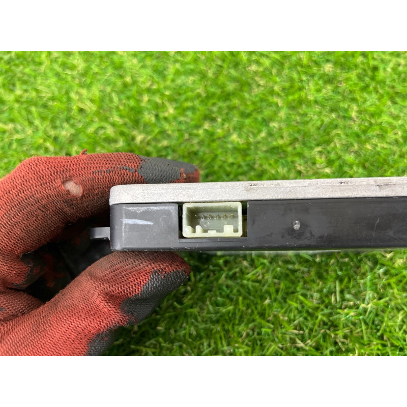 Блок управления беспроводной зарядкой (электрика / блок управления) Chevrolet Malibu 9 23248791