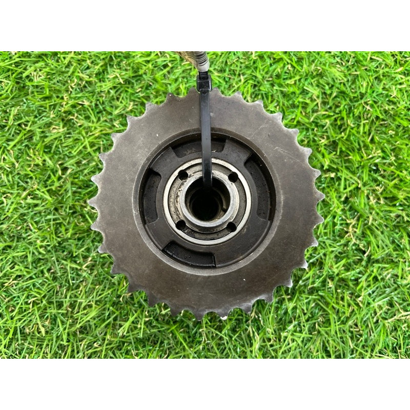 Регулятор фаз газораспределения (двигатель и элементы) Volkswagen Passat B7 2013 2.5 07k109083f