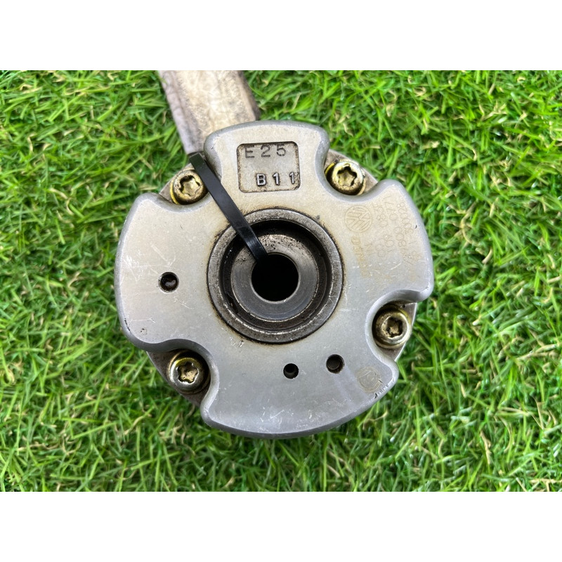 Регулятор фаз газораспределения (двигатель и элементы) Volkswagen Passat B7 2013 2.5 07k109083f