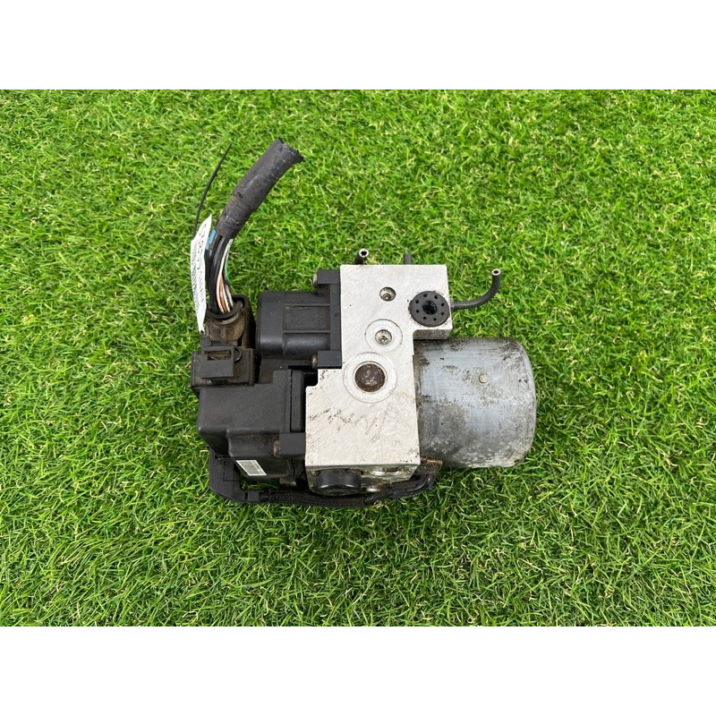 Блок abs (тормозная система) Nissan Navara D22 2004 2.5 47660VK310