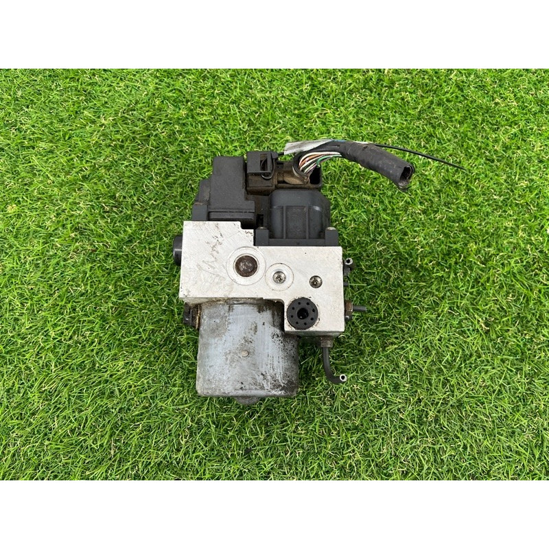 Блок abs (тормозная система) Nissan Navara D22 2004 2.5 47660VK310