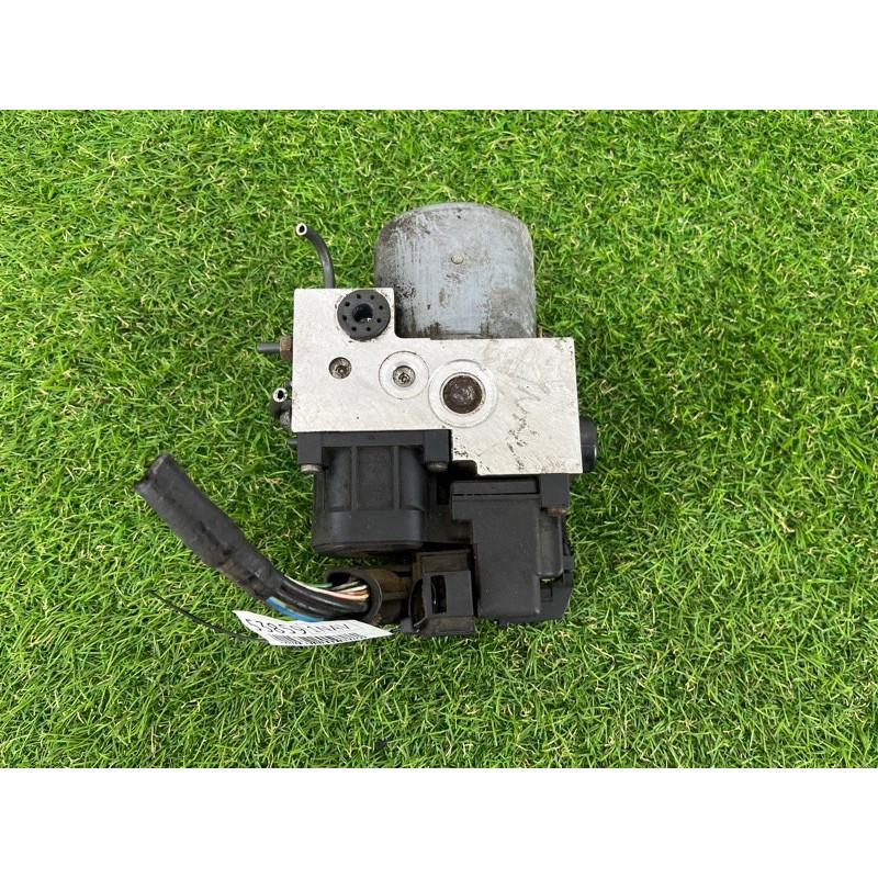 Блок abs (тормозная система) Nissan Navara D22 2004 2.5 47660VK310