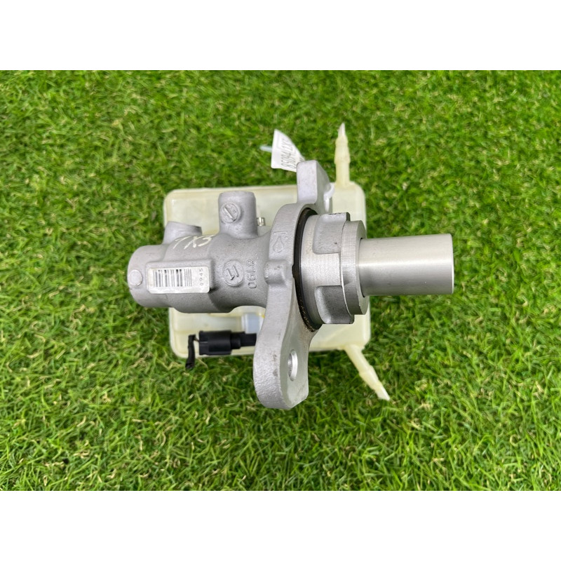 Главный тормозной цилиндр (тормозная система) BMW X3 F25 2012 3.0 34336857872