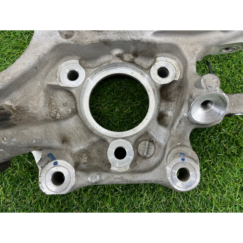 Цапфа подвески (подвеска) Opel Insignia B 2019 84196219