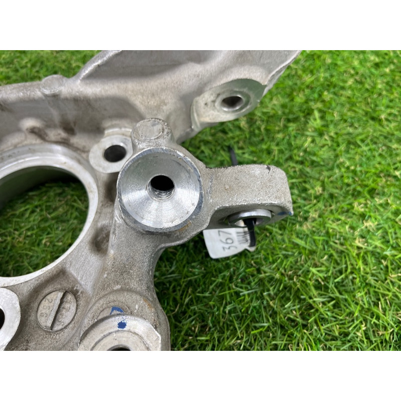 Цапфа подвески (подвеска) Opel Insignia B 2019 84196219