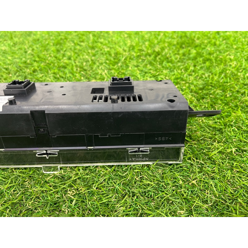 Монітор (електрика) Subaru Forester SJ 2015 2.5 85261sg302