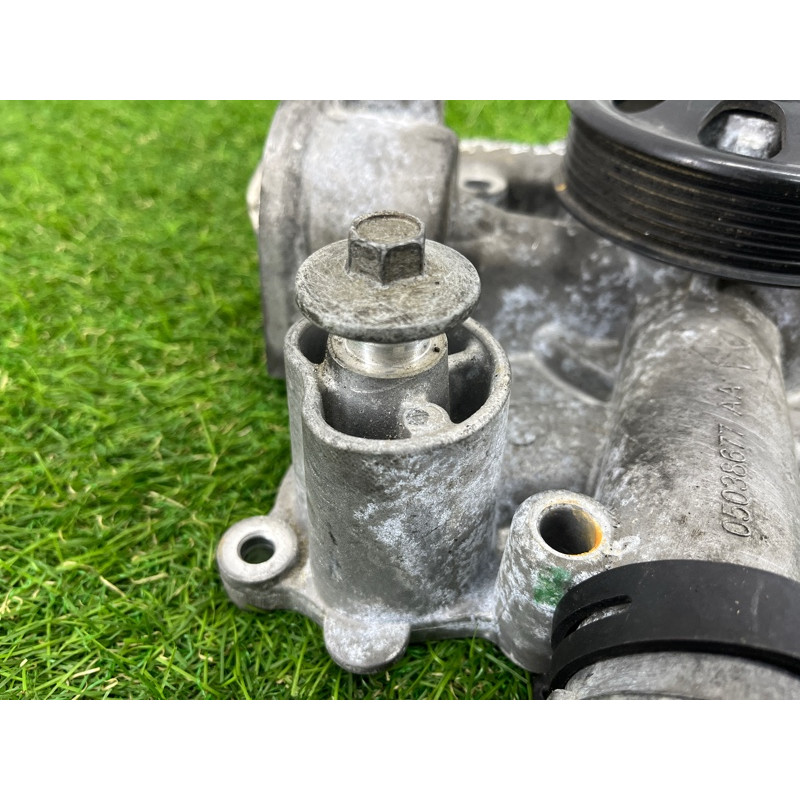 Помпа (система охлаждения) Dodge Durango WD 2015 5.7 HEMi 05038677aa