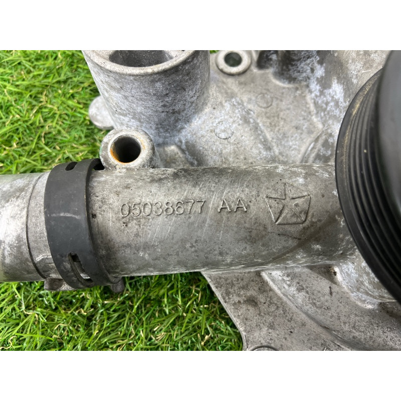 Помпа (система охлаждения) Dodge Durango WD 2015 5.7 HEMi 05038677aa