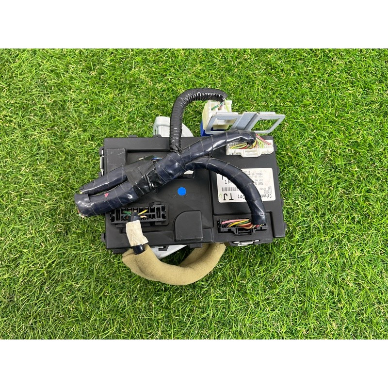 Блок комфорта (электрика / блок управления) Nissan Juke F15 2011 1.6 284b11km2a