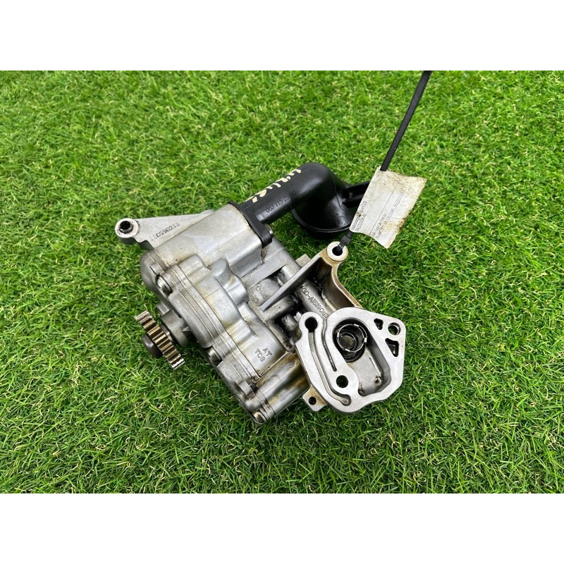 Маслонасос (двигатель и элементы) Volkswagen Tiguan 5N 2.0 06j115106ab