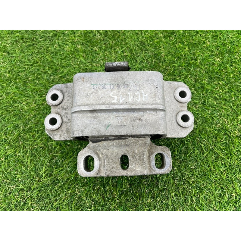 Подушка двигателя (двигатель и элементы) Volkswagen Golf 1K 2.5 1k0199555aa