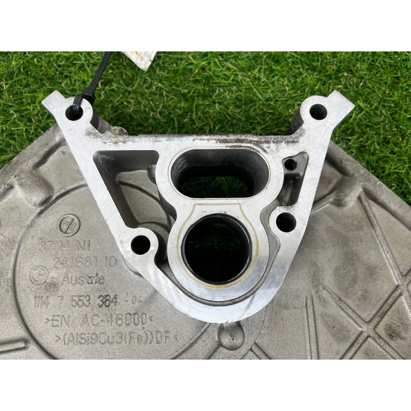 Передня кришка двигуна (двигун та елементи) BMW 5-series F10 2011 N63B44 11148483806