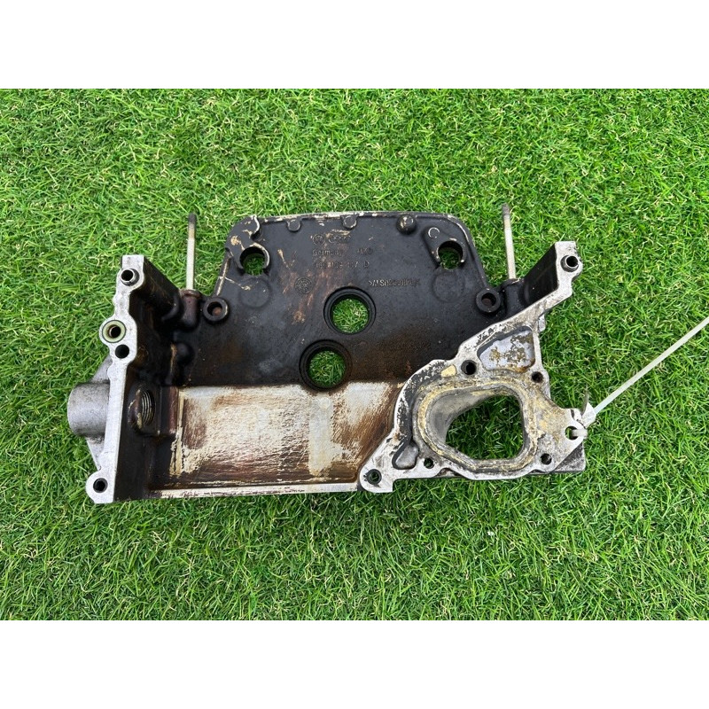 Передня кришка двигуна (двигун та елементи) Volkswagen Touareg 7L 2004 3.2 066109147d