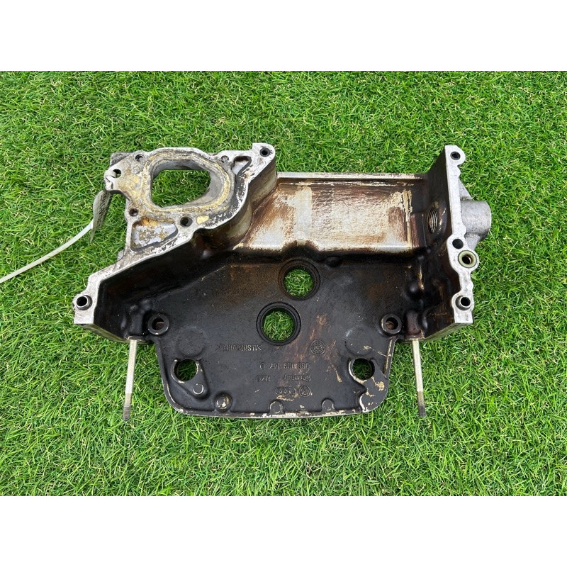 Передня кришка двигуна (двигун та елементи) Volkswagen Touareg 7L 2004 3.2 066109147d