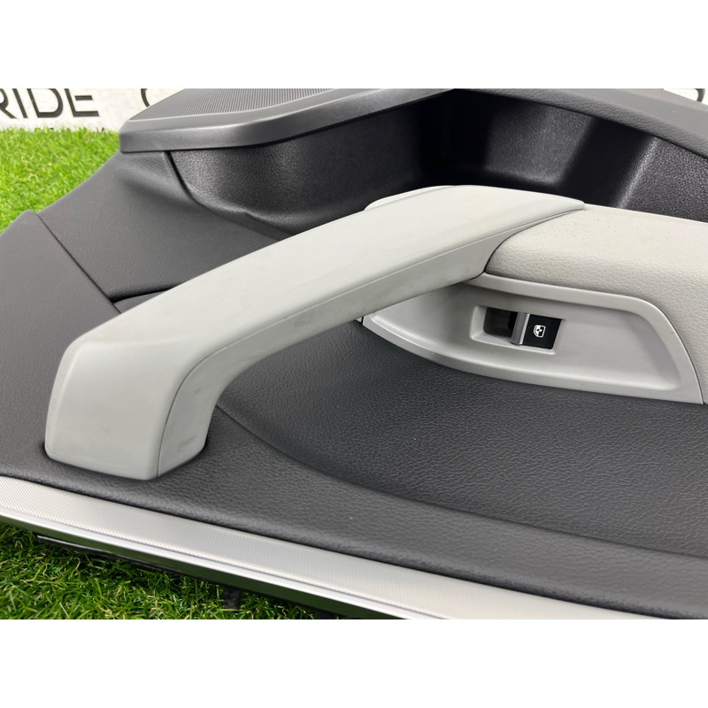 Дверная карта (салон) AUDI Q5 FY 2018 2.0 TFSI DAYB 80A867303LWFA