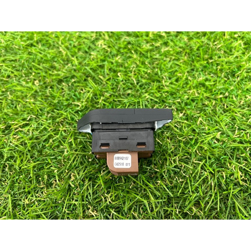 Кнопка блокировки центрального замка (электрика / кнопки) AUDI Q5 FY 2018 2.0 TFSI DAYB 80B9621075PR