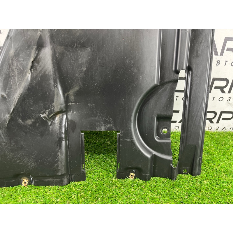 Захист днища (кузов і елементи) AUDI Q5 FY 2018 2.0 TFSI DAYB 80A825216A