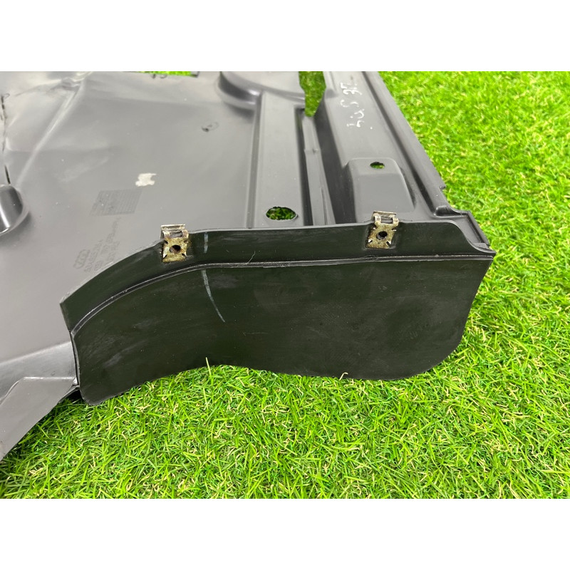 Захист днища (кузов і елементи) AUDI Q5 FY 2018 2.0 TFSI DAYB 80A825216A