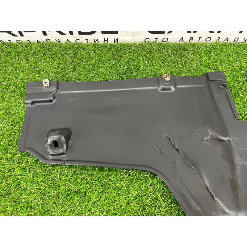 Захист днища (кузов і елементи) AUDI Q5 FY 2018 2.0 TFSI DAYB 80A825216A