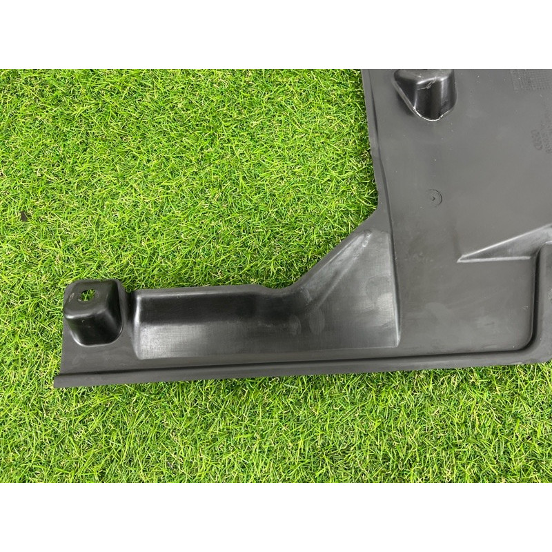 Захист днища (кузов і елементи) AUDI Q5 FY 2018 2.0 TFSI DAYB 80A825216A