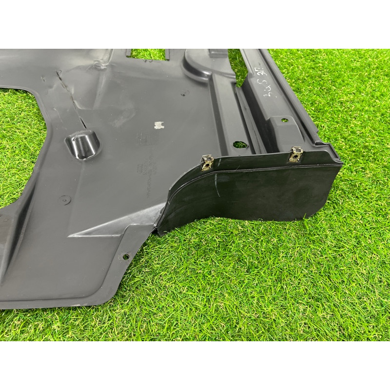 Захист днища (кузов і елементи) AUDI Q5 FY 2018 2.0 TFSI DAYB 80A825216A