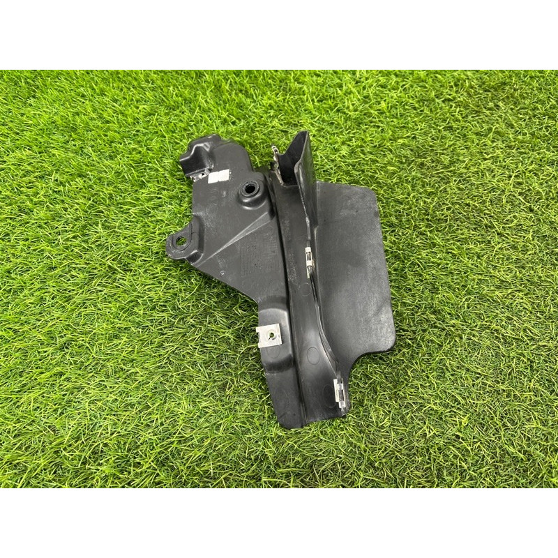 Брызговик (кузов и элементы) AUDI Q7 4M 2018 3.0 TFSi 4M0854815F